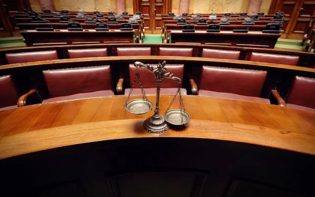 Czy można wykluczyć z postępowania wykonawcę, jeżeli naliczenie kar umownych za nienależyte wykonanie jest kwestią sporną i zawisłą przed sądem?